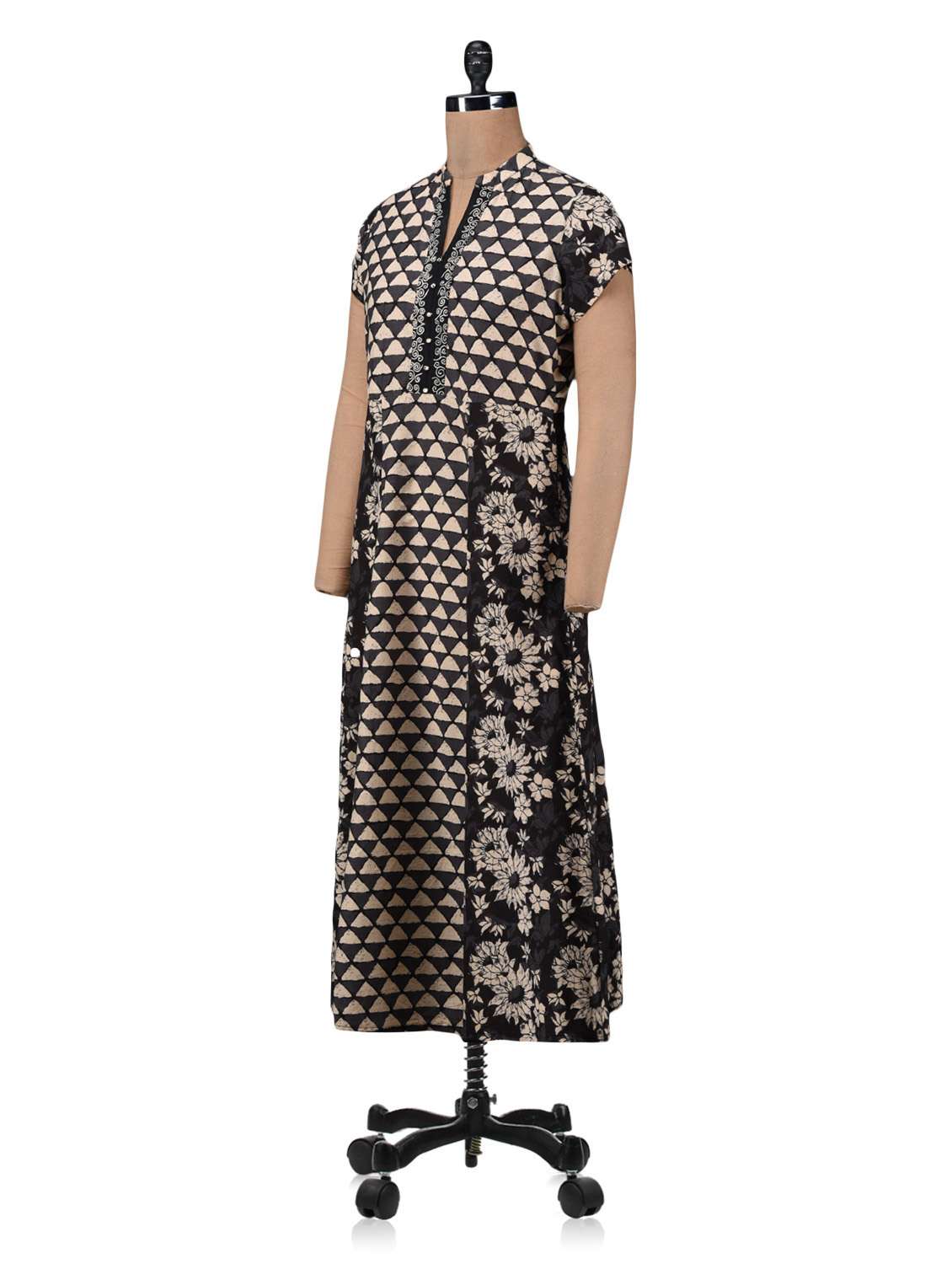 black embroidered printed cotton kurta - 1208868 - Standard Image - 1