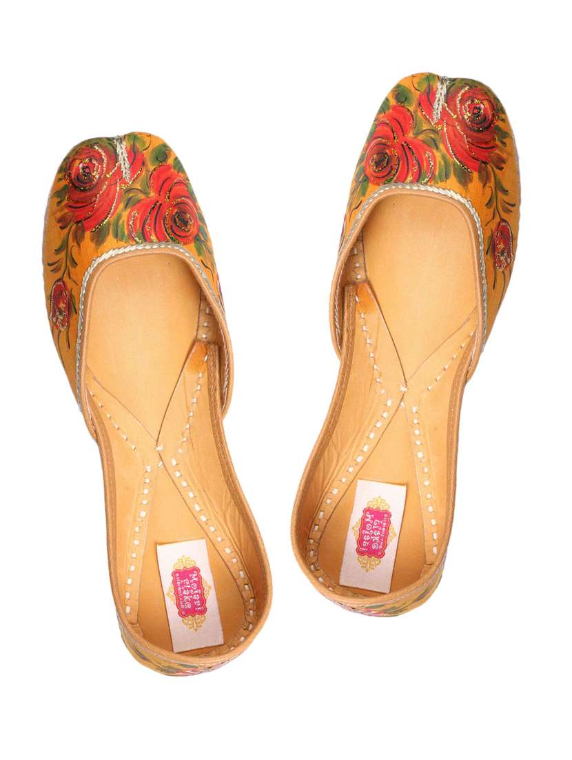 mustard hand painted silk mojris