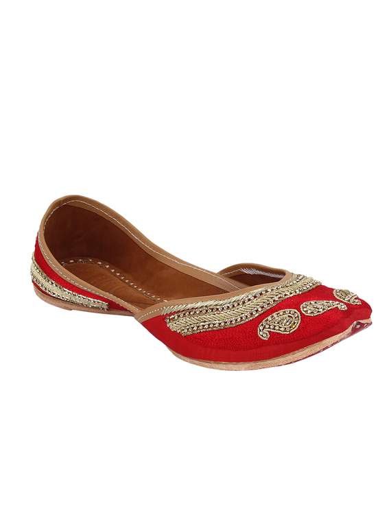 red slip on mojari
