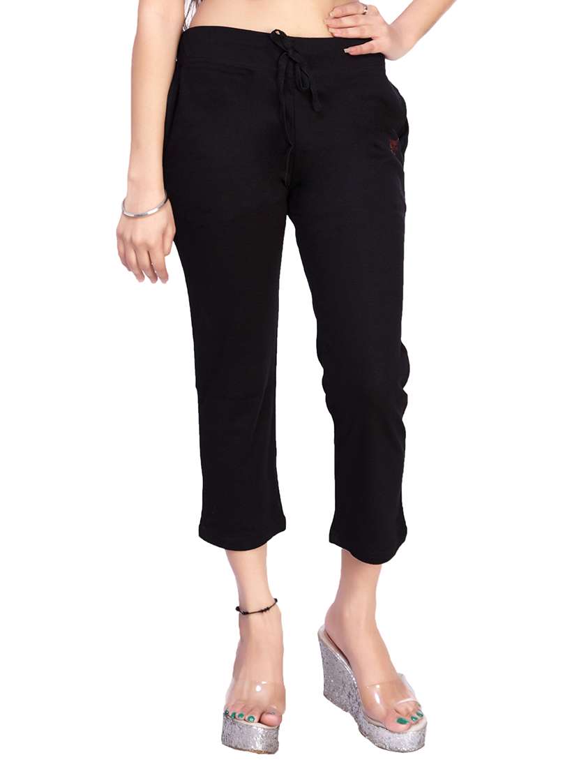 black cotton capris