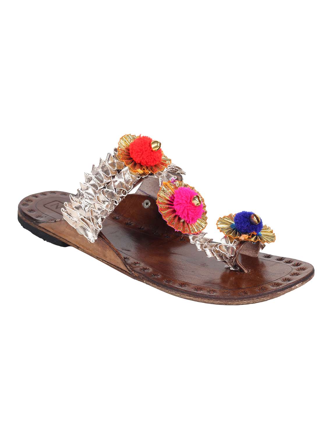 silver one toe kolhapuri