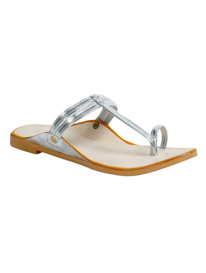 silver one toe   kolhapuri