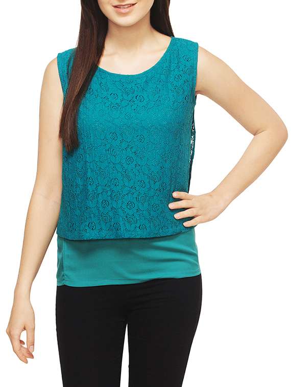 women's layered round neck top