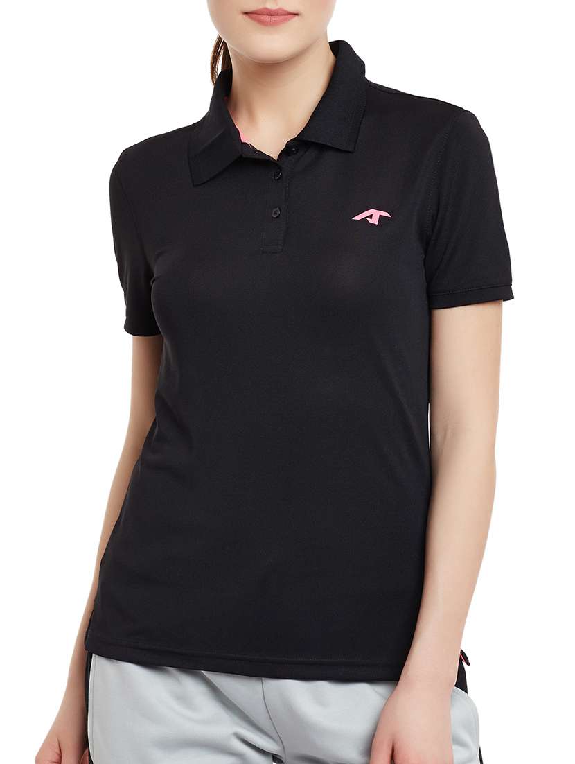 black regular tee