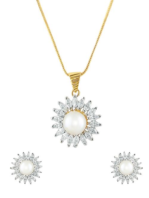 gold brass set - 13429644 -  Standard Image - 0