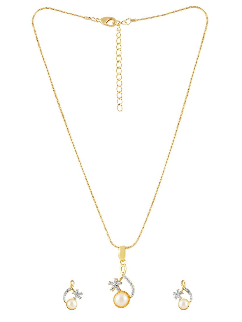 gold brass set - 13429683 -  Standard Image - 1