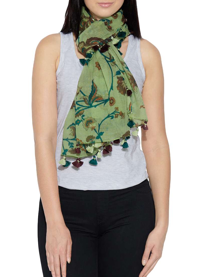 green wool scarf