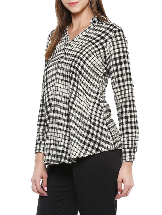 v-neck checkered top  - 13710310 -  Standard Image - 1