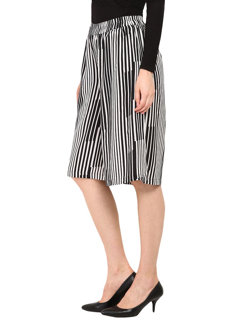black stripped culottes capri - 13732973 - Standard Image - 1