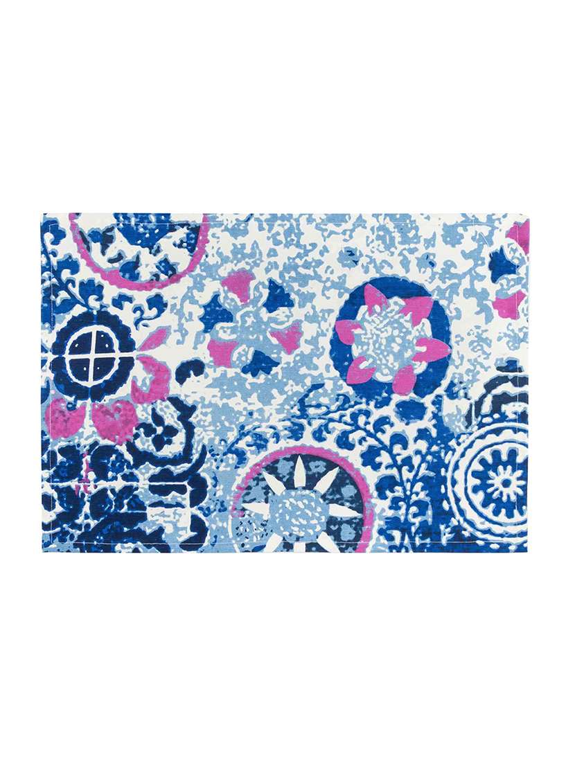 multicolored printed cotton canvas placemats for dining table - 13734225 -  Standard Image - 1