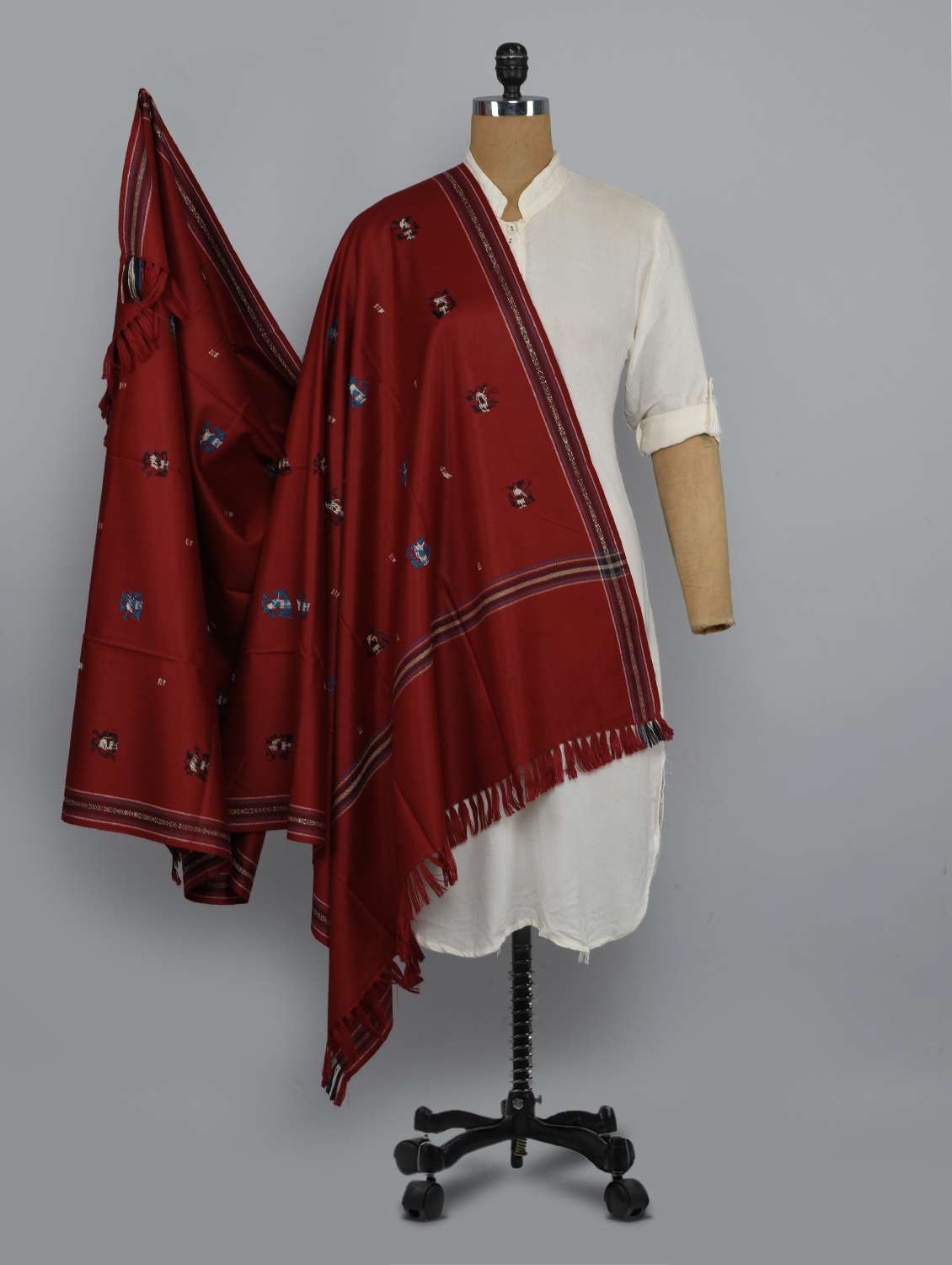 maroon colored shawl