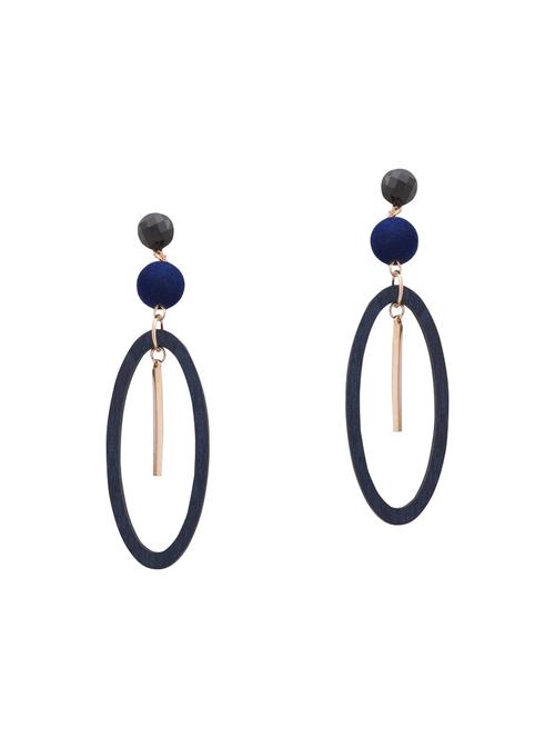 drop earrings - 14792240 -  Standard Image - 0