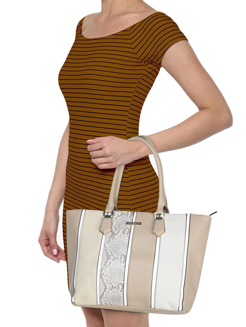 beige leatherette regular handbag - 14797752 - Standard Image - 4
