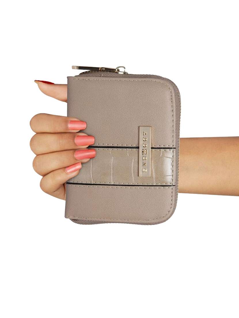 beige leatherette wallet - 14797763 -  Standard Image - 4