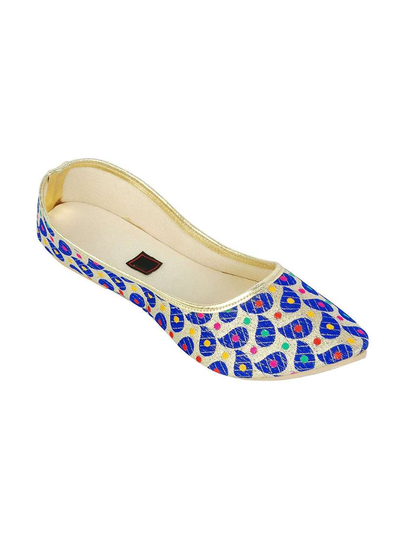 blue slip on jutis
