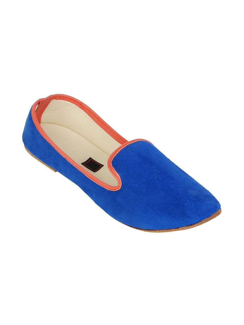 blue slip on jutis