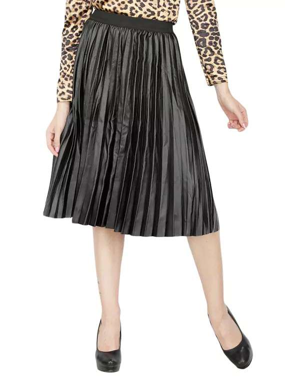 black solid pleated skirt
