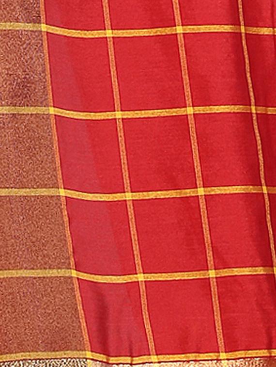 red silk woven saree with blouse - 14933612 - Standard Image - 4