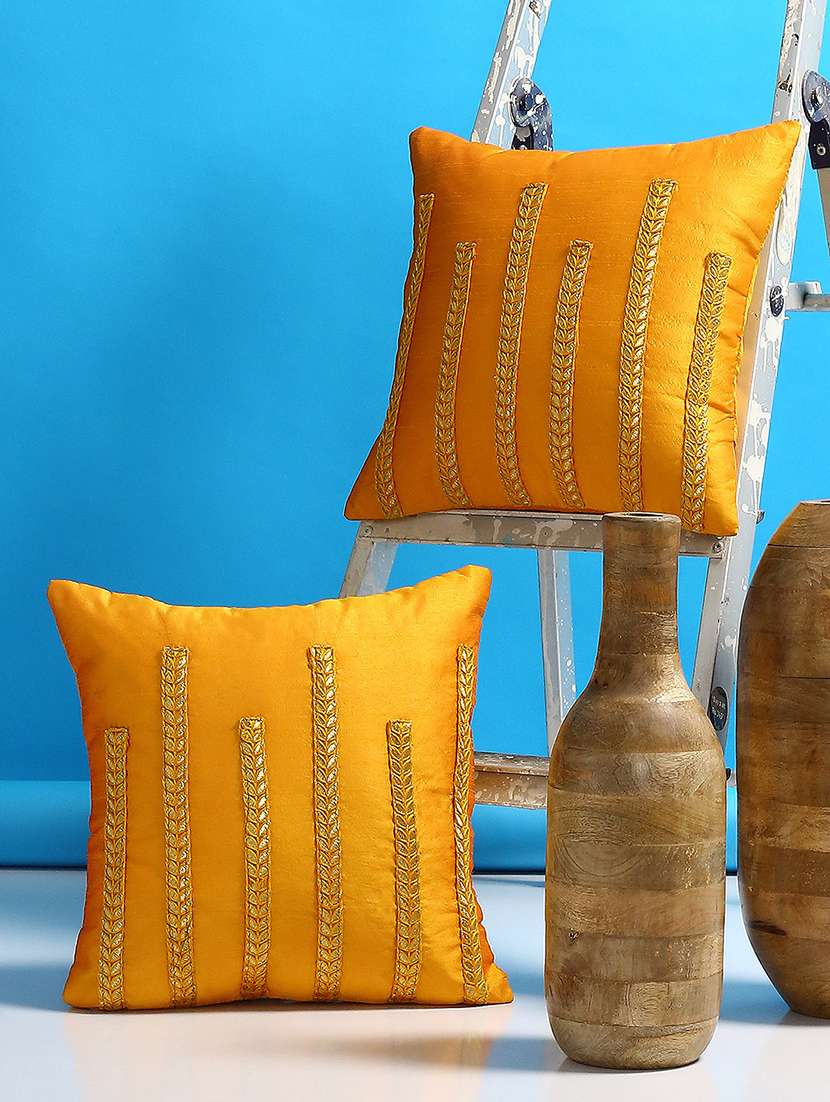 set of 2 polyester cushion covers