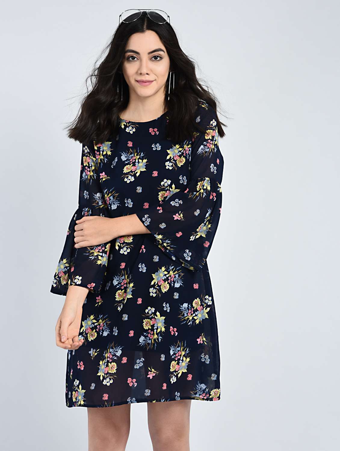 bell sleeved floral shift dress