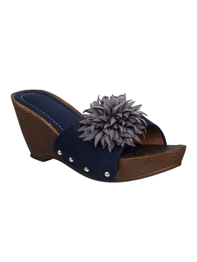 london steps blue wedges