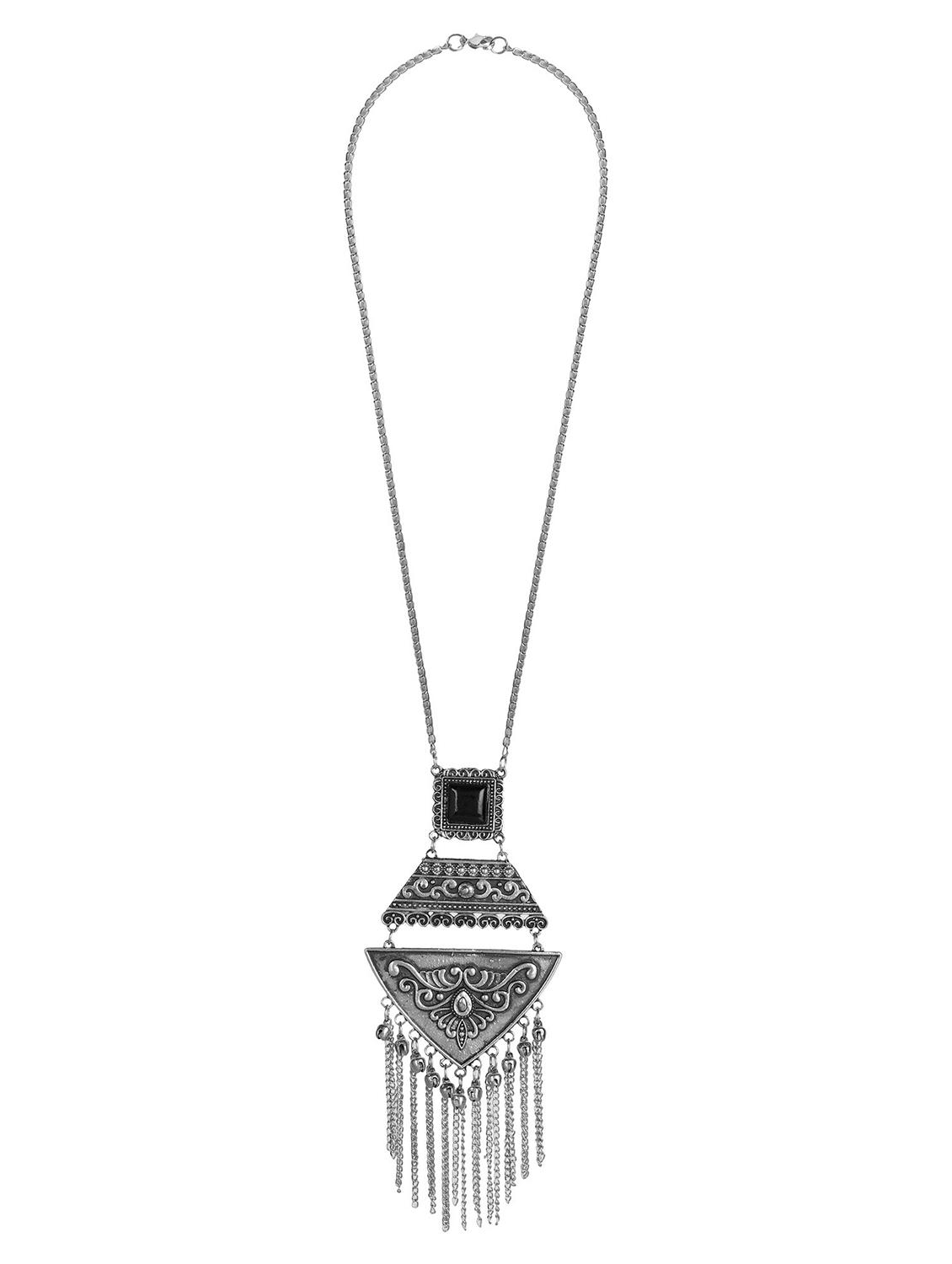 tribal necklace - 15141661 - Standard Image - 1
