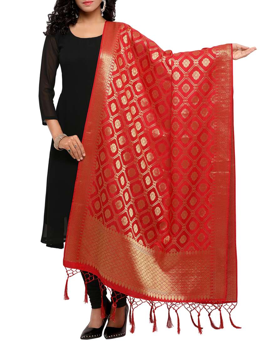 red banarasi dupatta