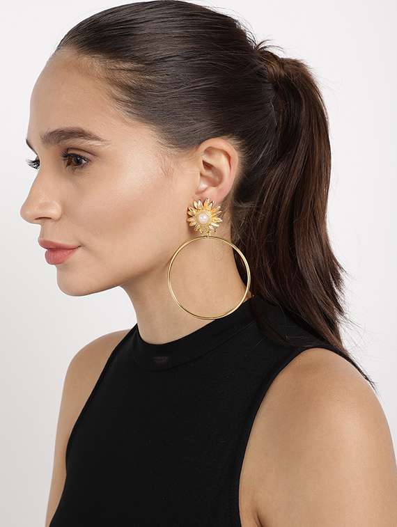 drop earrings