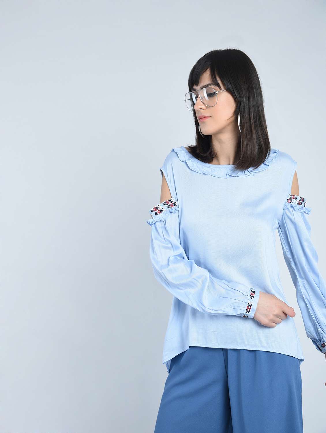 frill detail lace trim cold shoulder top