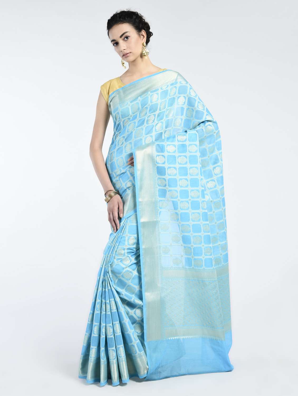 geometrical zari motif banarasi saree