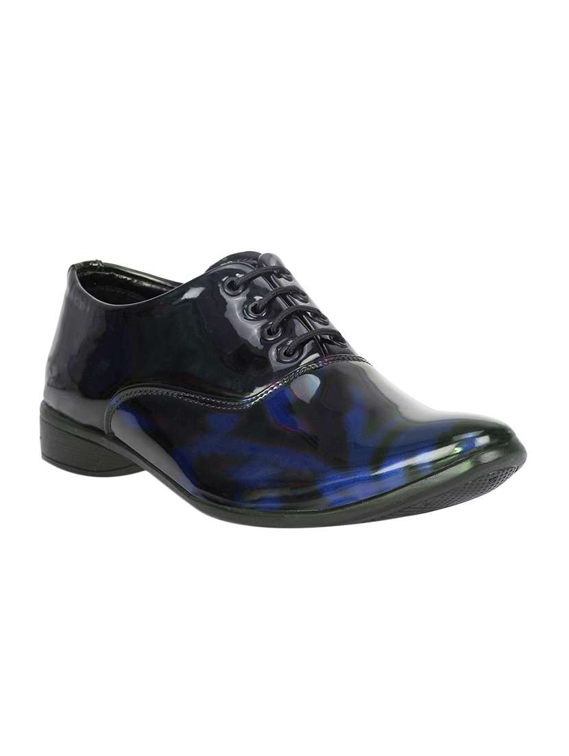 black patent leather lace-up oxford