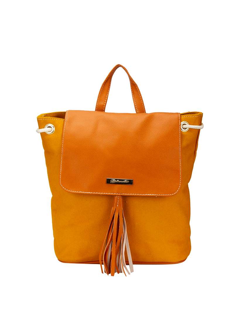 tan canvas regular backpack