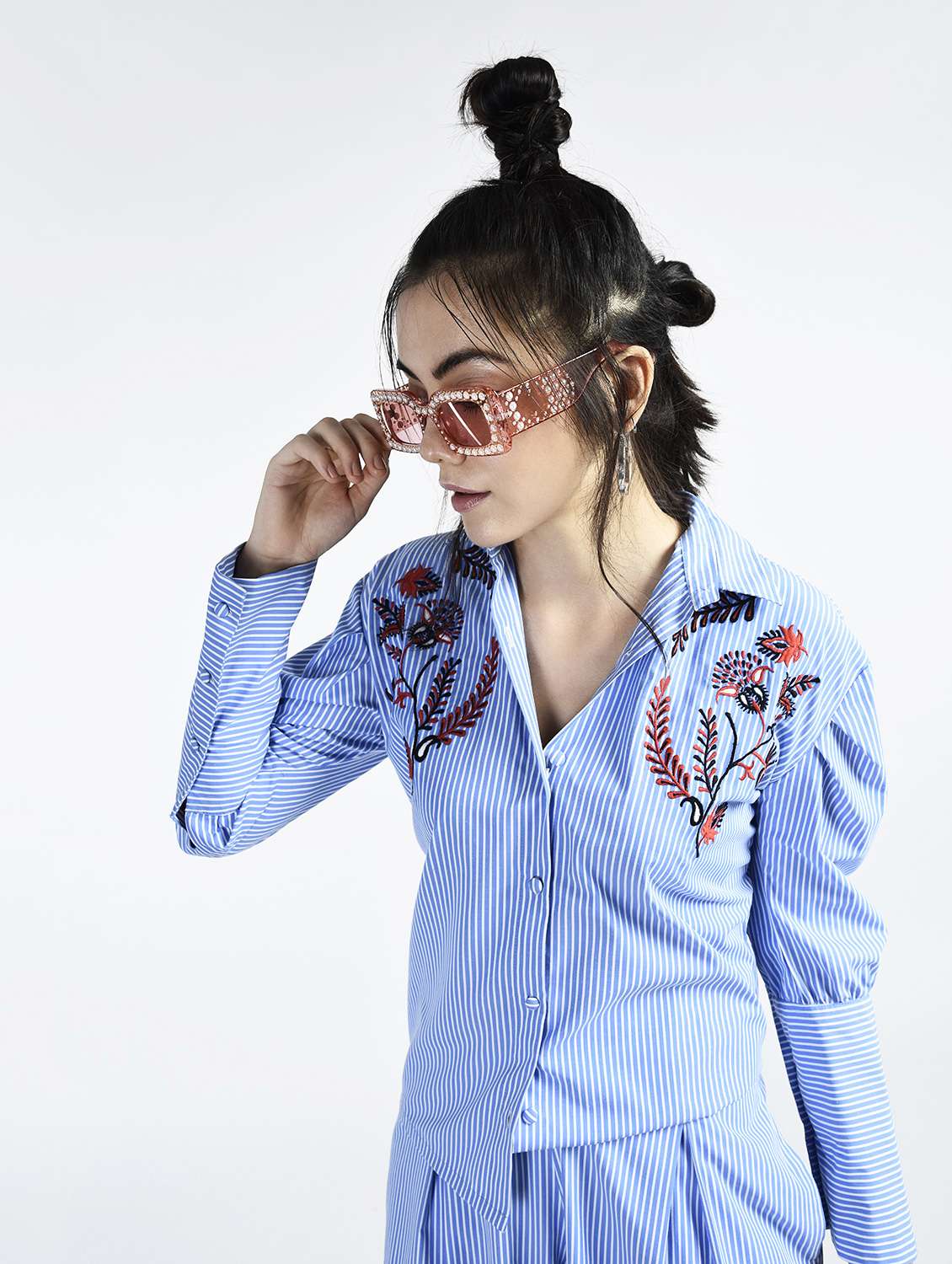 leg o mutton sleeved embroidered shirt