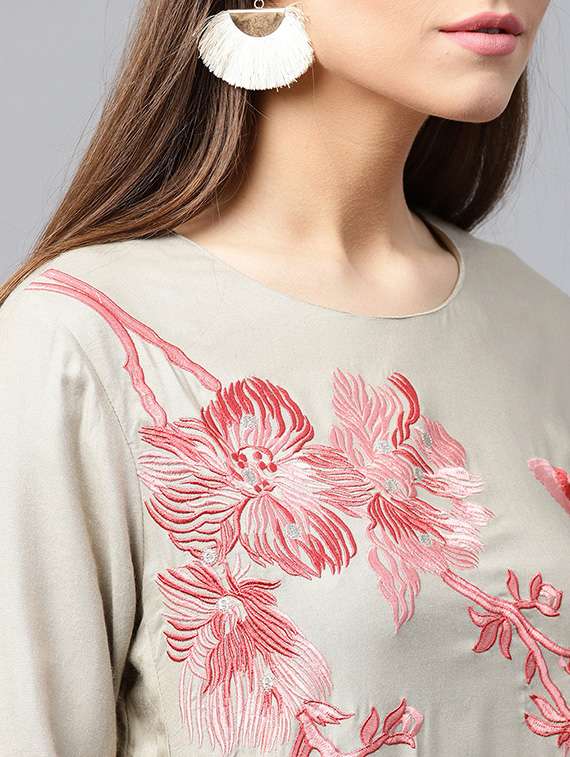 a-line embroidered kurta - 15440570 - Standard Image - 4