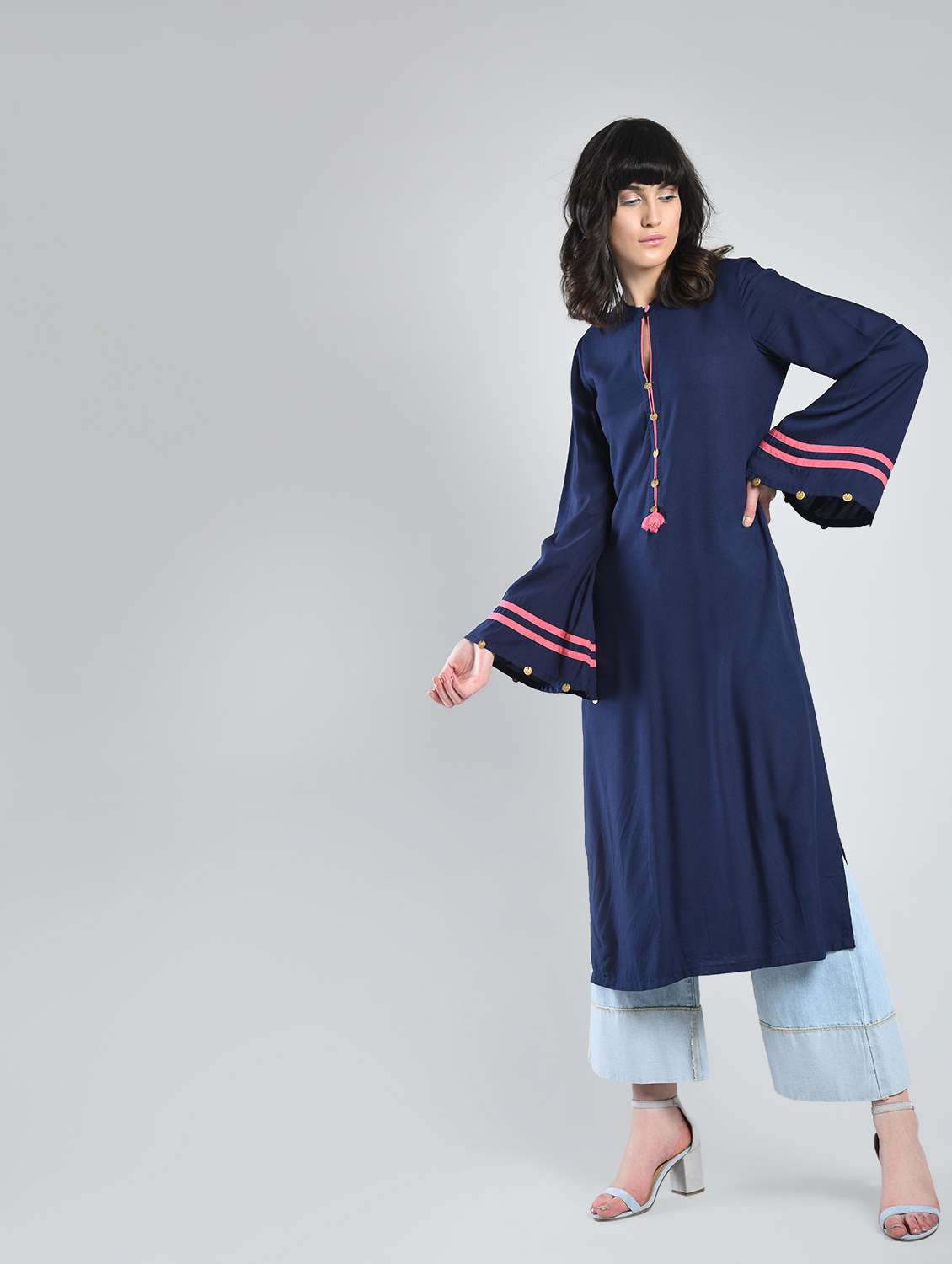 straight embellished bell sleeves kurta