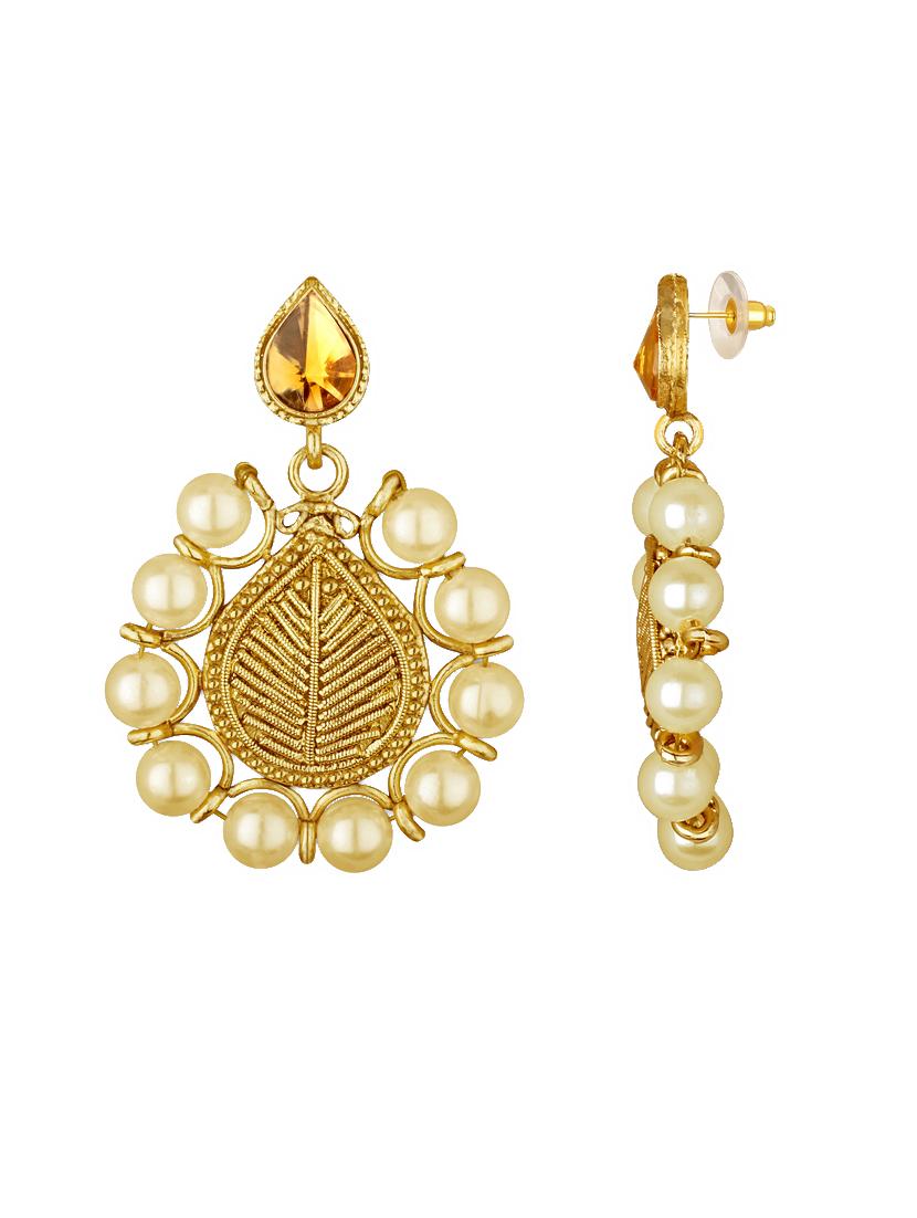 gold tone pearl earrings & maangteeka set - 15464666 -  Standard Image - 1