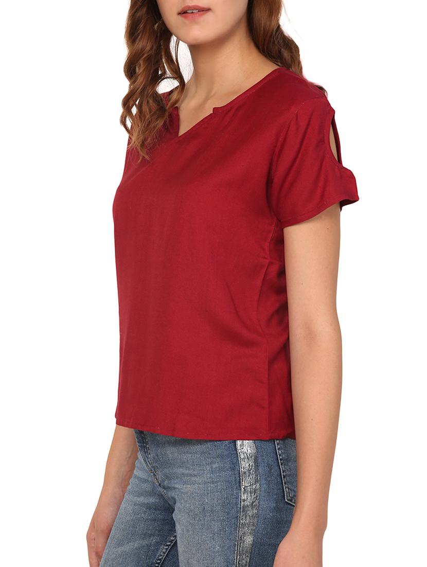 notch neck cutout detail top - 15466718 -  Standard Image - 1