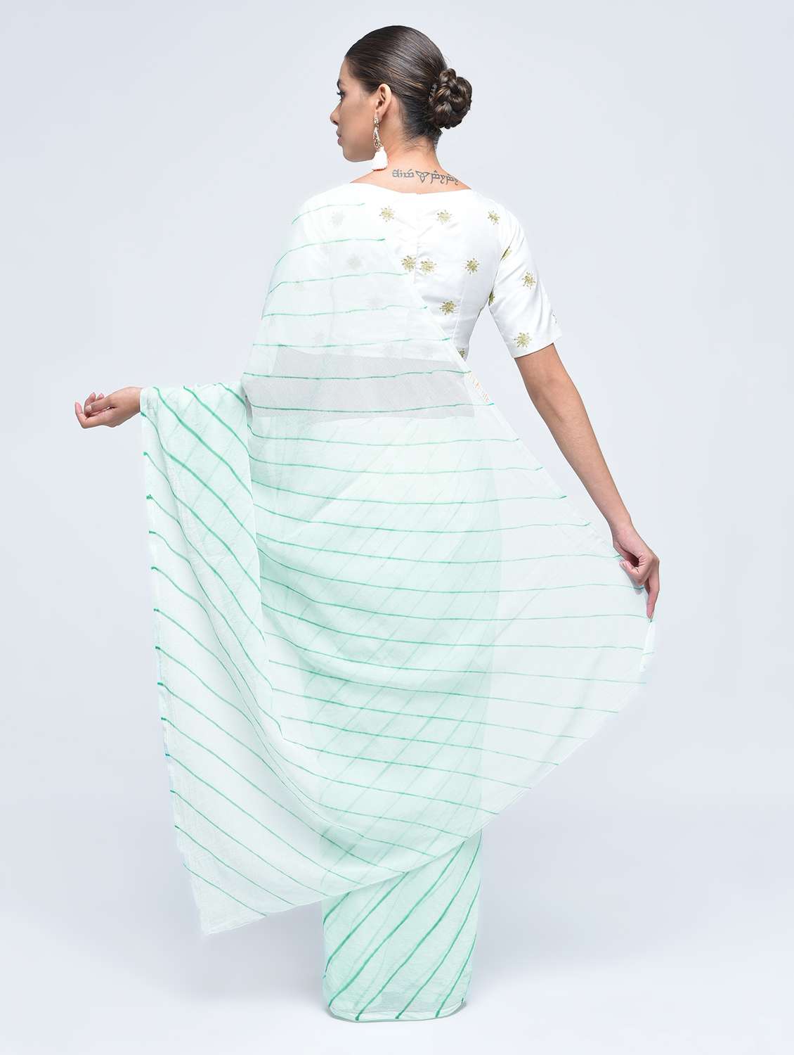 women's leheriya white colored saree with blouse - 15478579 -  Standard Image - 1