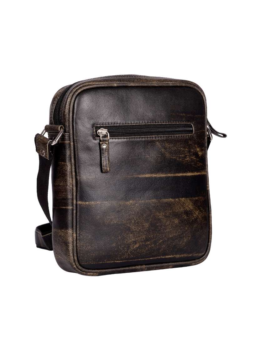 brown leather messengerbag - 15497925 - Standard Image - 1