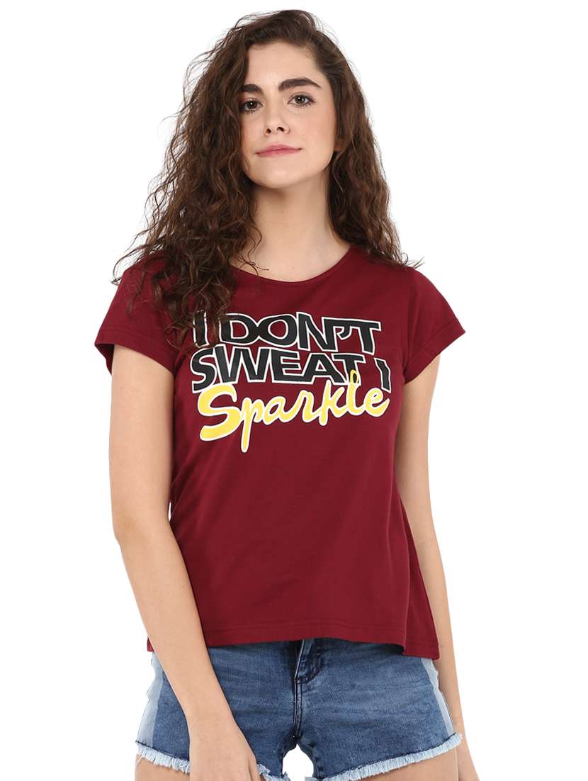 maroon short sleeved slogan printed tee