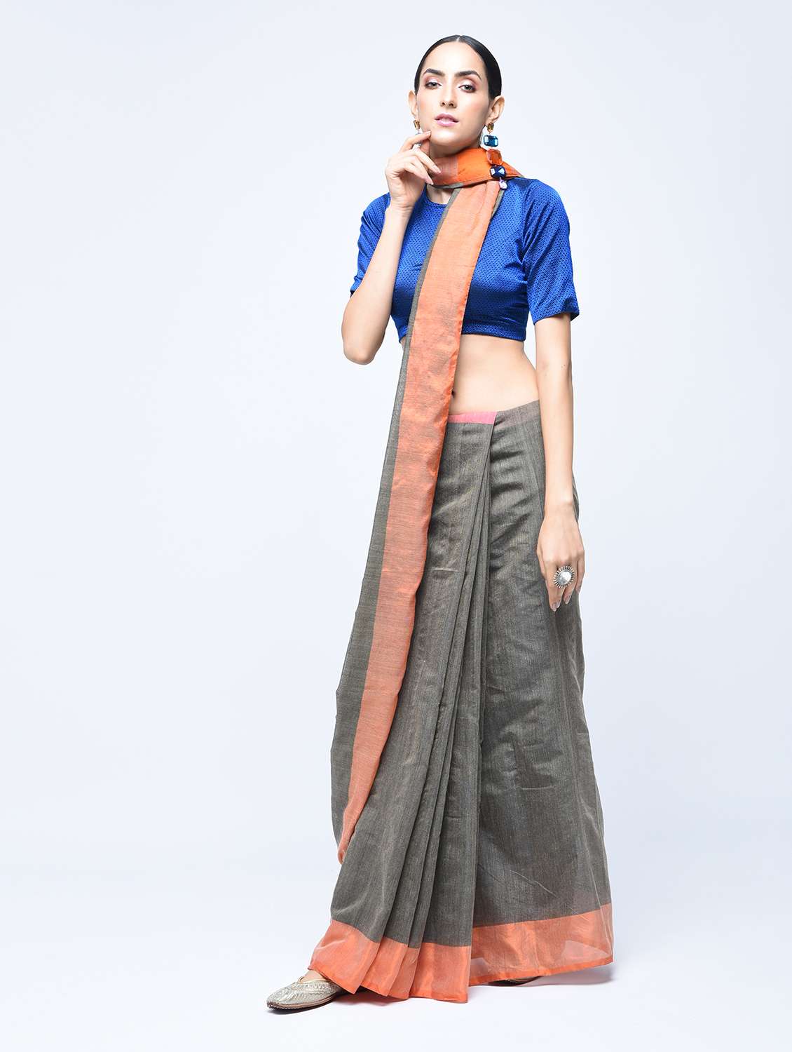 tassel pallu handloom saree with blouse