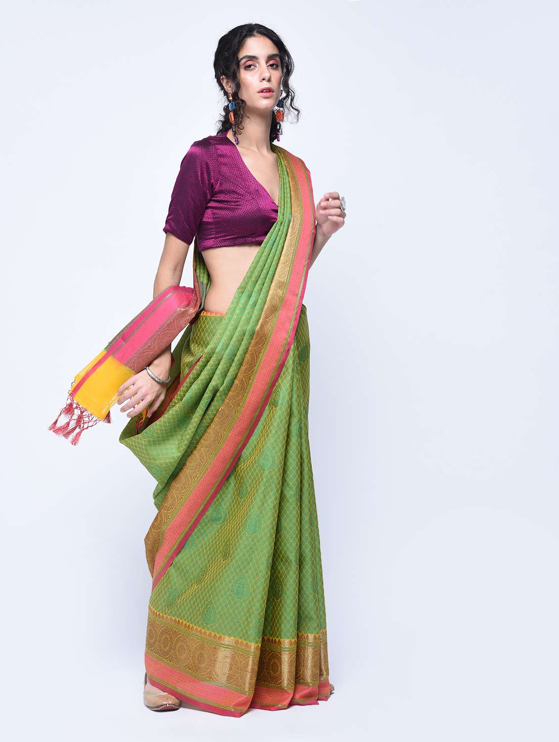 tanchui boota banarasi saree with blouse