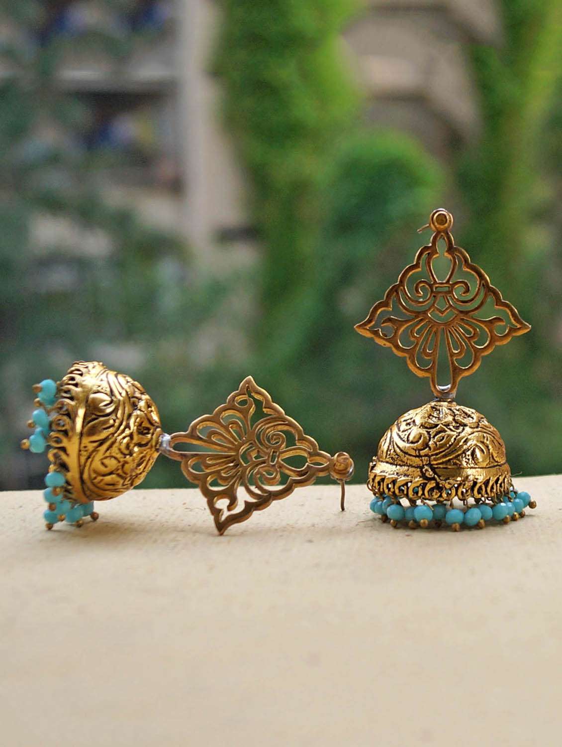 blue gold tone jhumka