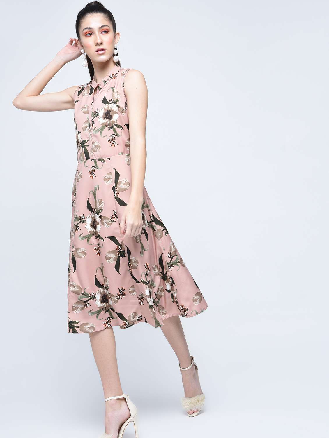 placket detailed floral dress