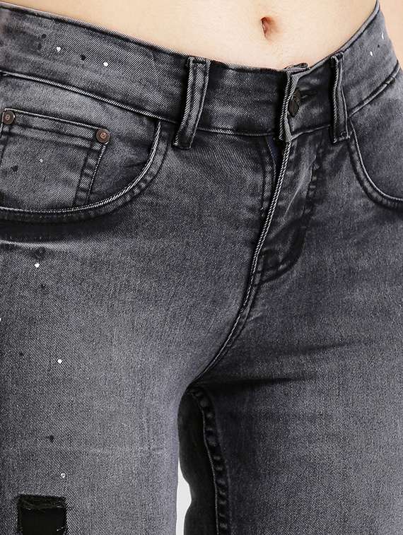 frayed hem patched jeans - 15560229 -  Standard Image - 4