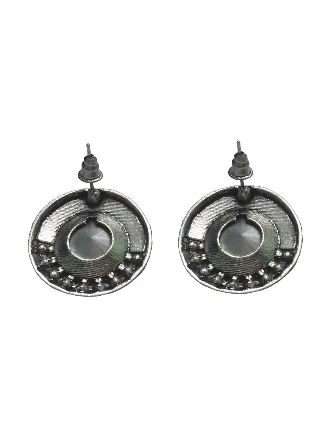 black metal studs earring - 15560368 - Standard Image - 1