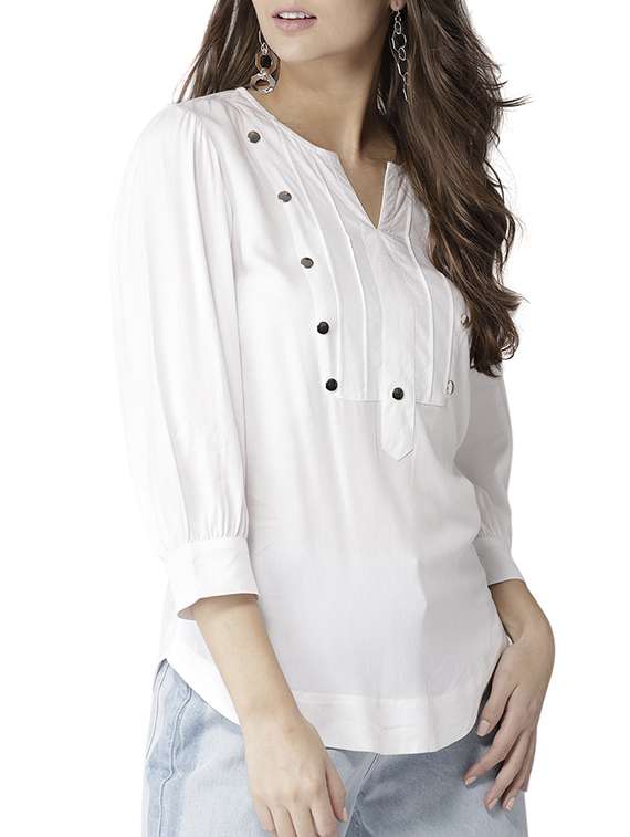 button detail notch neck top