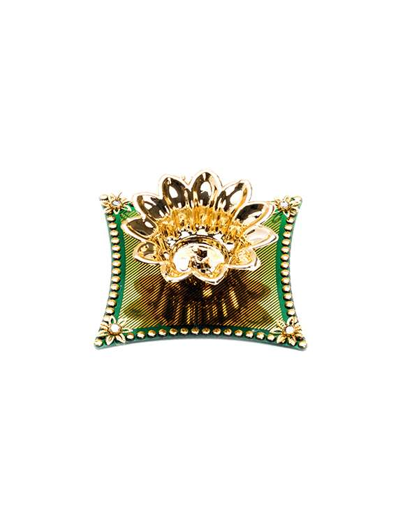 aapno rajasthan stunning gold green floating candle - 15649160 -  Standard Image - 1