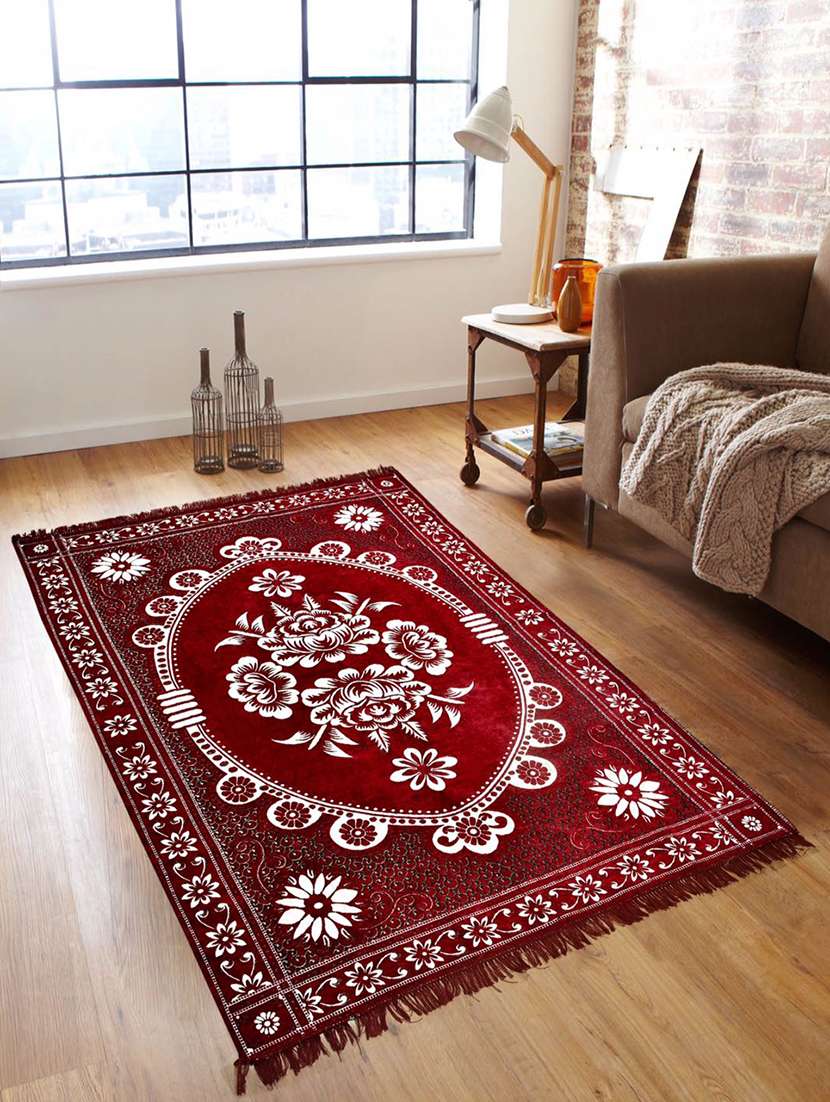 classic chennile carpets by homesense. size:5x7 feets