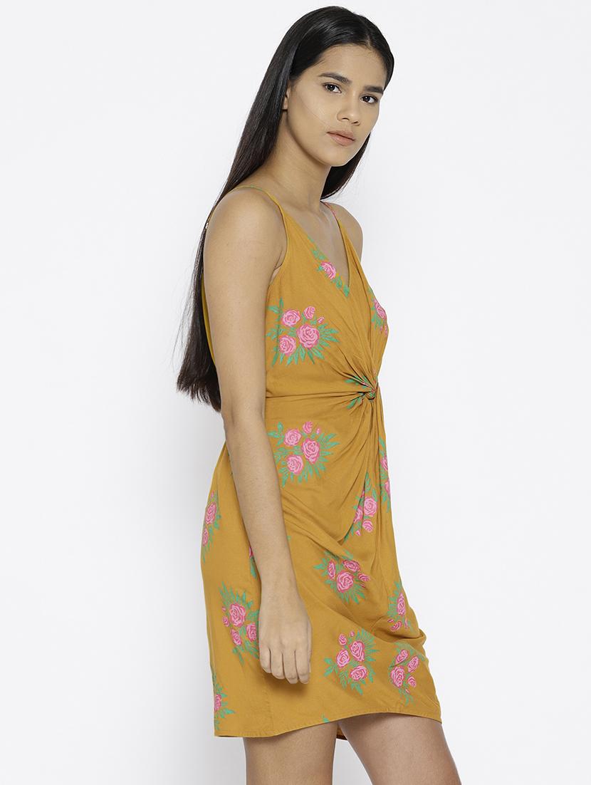 front twist strap printed dress - 15670193 -  Standard Image - 1
